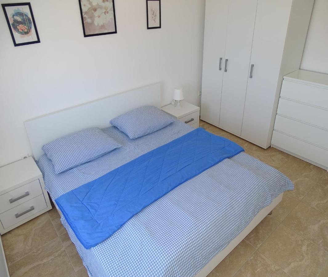 Apartmani David Vir Exterior photo